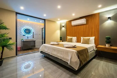 Villa a Kalkan con piscina