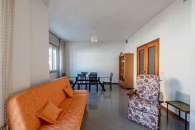 Einfaches Ferienhaus in Fano mit Terrasse