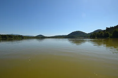 Accogliente appartamento vicino al lago a Nov...