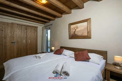 Villa in Premantura mit Schwimmbecken