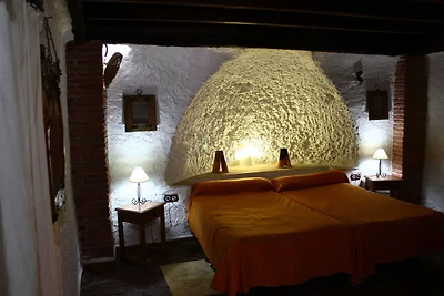 Casa rurale in grotta con piscina