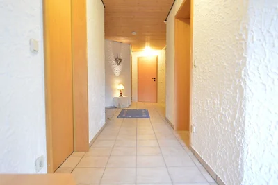 En zeer ruime benedenwoning in een prachtige