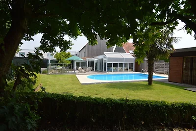 Villa in den flämischen Ardennen mit Pool
