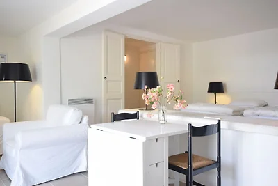 Wunderschöne Wohnung mit Balkon