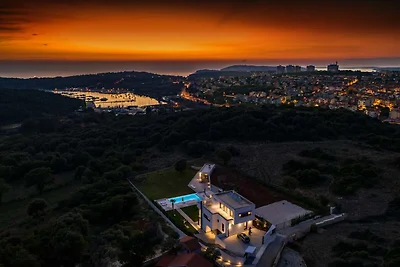 Villa in Pula mit Pool und Sauna