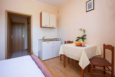 Przytulny apartament wakacyjny w Primosten