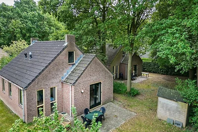 Ruhiger Wald-Bungalow für 6 Personen