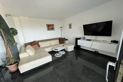 Tranquil Spacious Villa with Private Pool - F...