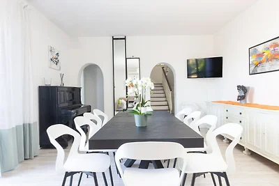 Moderne en ruime villa in Sorrento