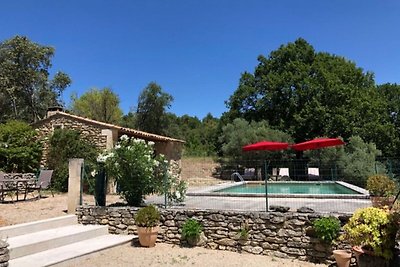 Stilvolles Haus mit beheiztem Pool in Lacoste