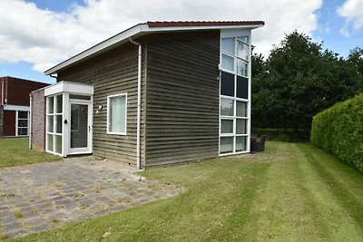 Piacevole casa vacanze con piscina in comune