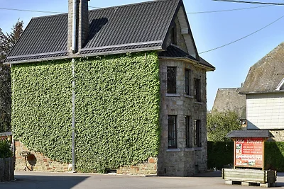 Geräumige Villa mit Sauna in Sourbrodt