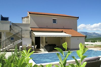 Wunderschöne Villa mit Swimmingpool in...