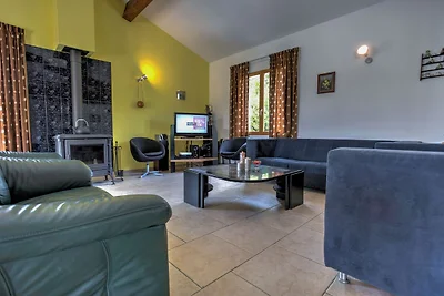 Villa moderna con piscina privata