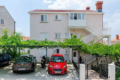Comfortable apartment with amazing seaview an...