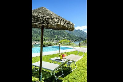 Luxurious Holiday Home in Salò with Swimming...