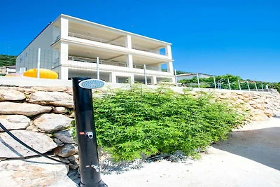 Appartamento a Supetarska Draga sul mare