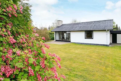 4 Personen Ferienhaus in Væggerløse