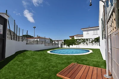 Schöne Villa in der Nähe von Riells Beach