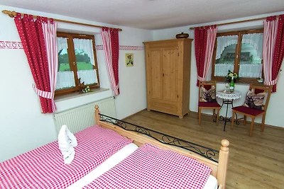 Accogliente appartamento a Feldwies con sauna