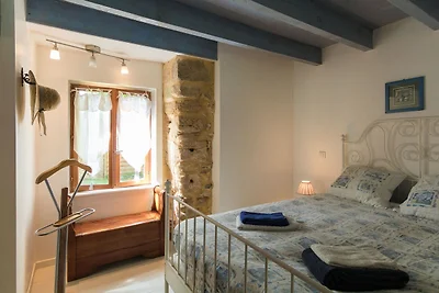 Charmantes Chalet mit privatem Pool in Thenon