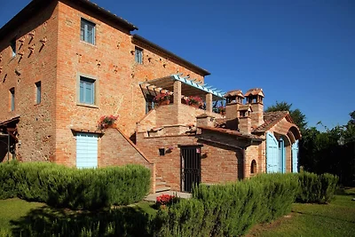Prachtvolle Villa in Cortona mit Swimmingpool