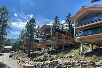 Chalet superior con sauna y jacuzzi.