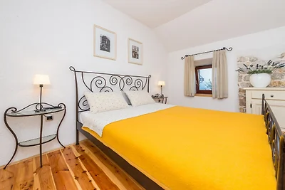 Schattig huis vlakbij zee met privéterras