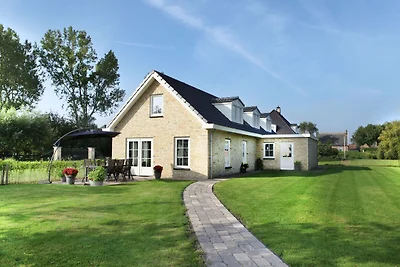 Villa in Schoorldam mit Garten