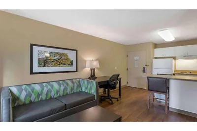 1 Queensize-Bett | Nichtraucher, Küche