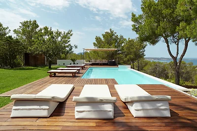 Aufwändige Villa in Cala Salada mit privatem...
