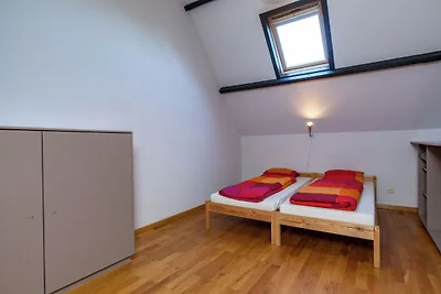 Bauernhaus in Vleteren f�r acht Personen