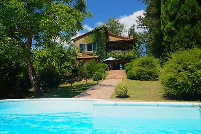Komfortable Villa in Santa Fiora mit...