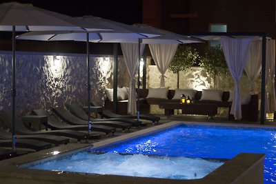 Exquisites Villa-Apartment mit eigenem Pool i...