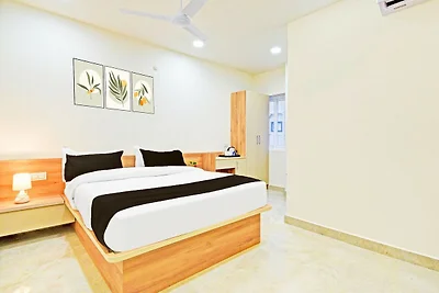 Super Townhouse Oak Kompally