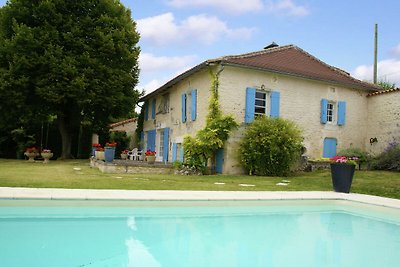 Schönes Ferienhaus mit privatem Pool