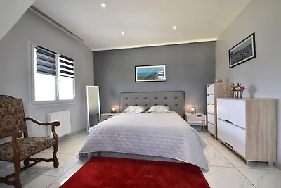 Casa moderna con terrazza privata