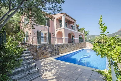 Villa di lusso a Saint-Raphaël, con piscina