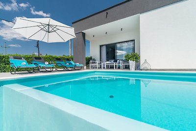 Schöne neu gebaute Villa Oleandra für bis zu ...