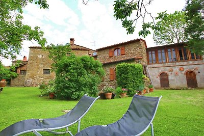 Bauernhaus in Cortona mit Swimmingpool