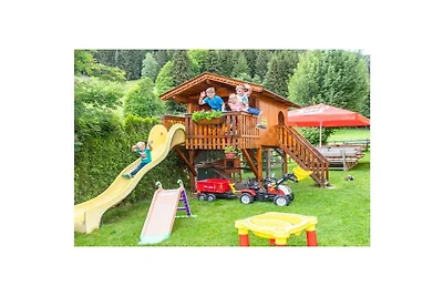 Apartamento en Wagrain con piscina.