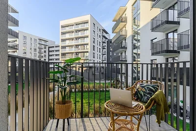 Casa a un solo piano sulla riva della...