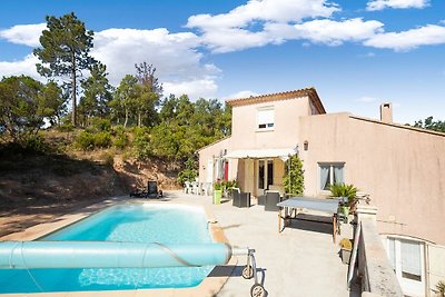 Schöne Villa mit Swimmingpool in Vidauban