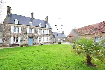 Schönes Ferienhaus mit Innenhof in Appeville