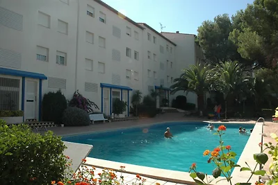 Apartment in L’Escala mit Terrasse