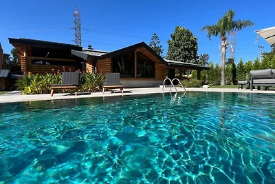 Villa in Antalya with swimming pool