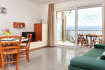 Splendid Beachfront Medveja Apartments - Conf...