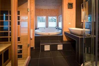 Ansprechendes Chalet mit Infrarotsauna
