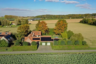 Schöne ländliche Villa mit schönem Pool