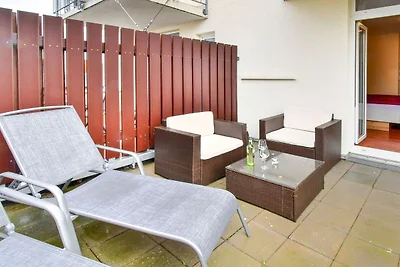 Modernes Appartement mit Terrasse auf Rügen